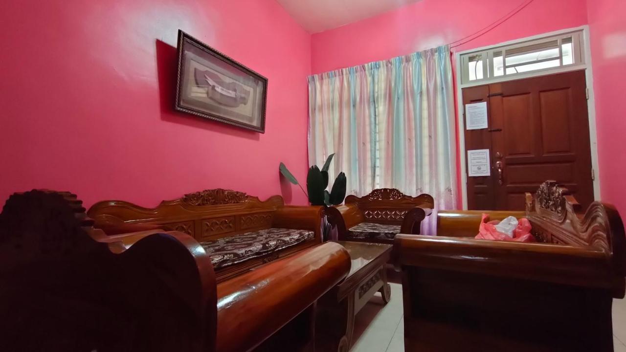 Zulaikha'S Homestay Ulu Tiram Johor Bahru Εξωτερικό φωτογραφία