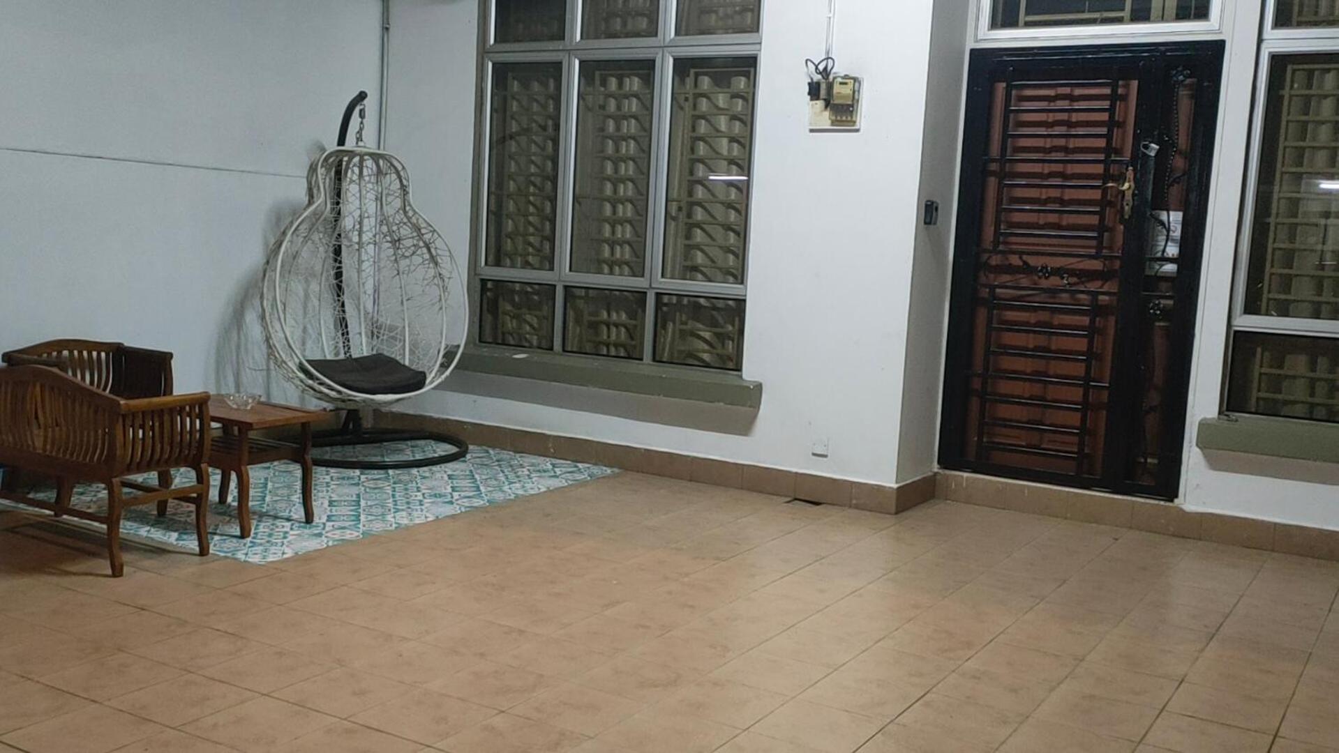 Zulaikha'S Homestay Ulu Tiram Johor Bahru Εξωτερικό φωτογραφία